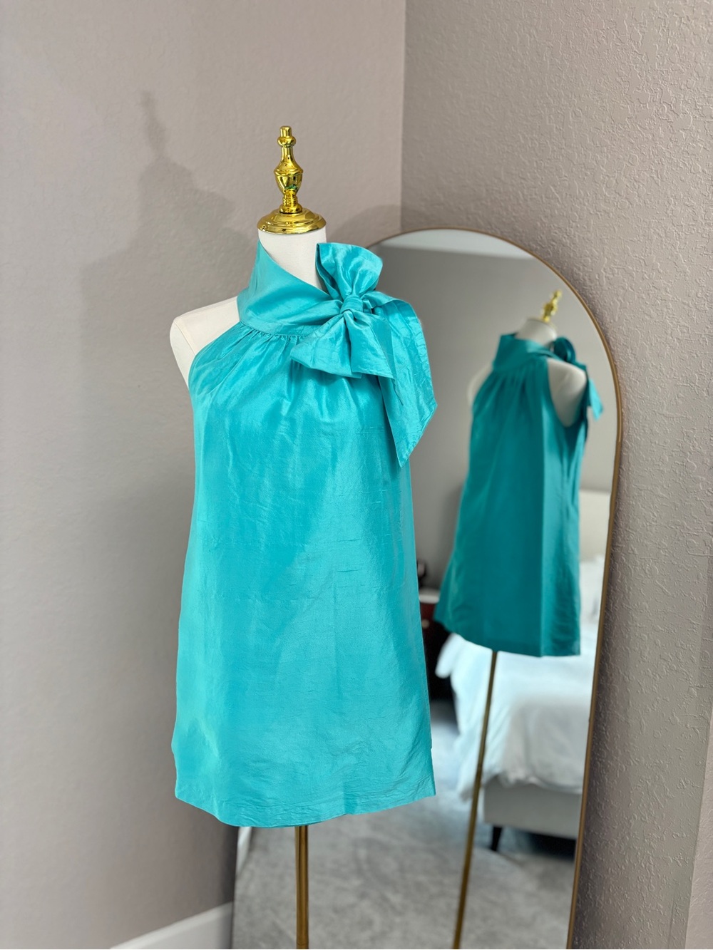 LaRoque Sleeveless Bow Tie Mini Dress in Aqua Blue, 4